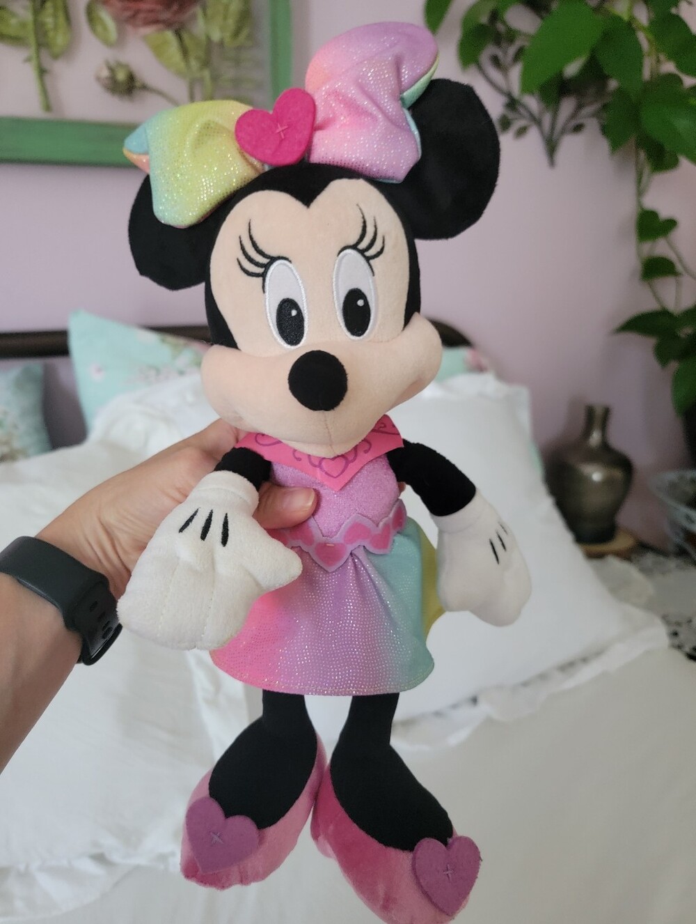 Disney Musical Minnie Mouse Plush with Pastel Pink Dress & Rainbiw Bow